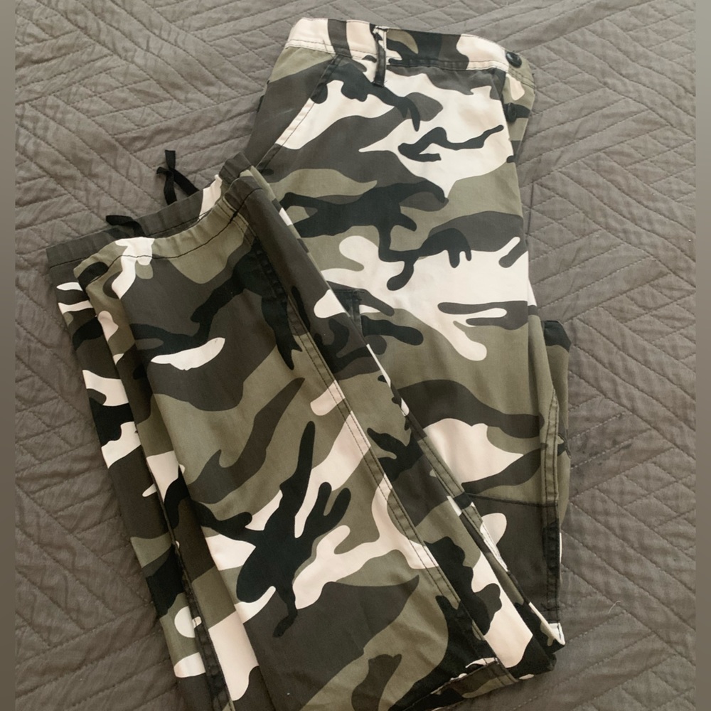 Propper Black, Grey and White Unisex Cargo Camo Pants